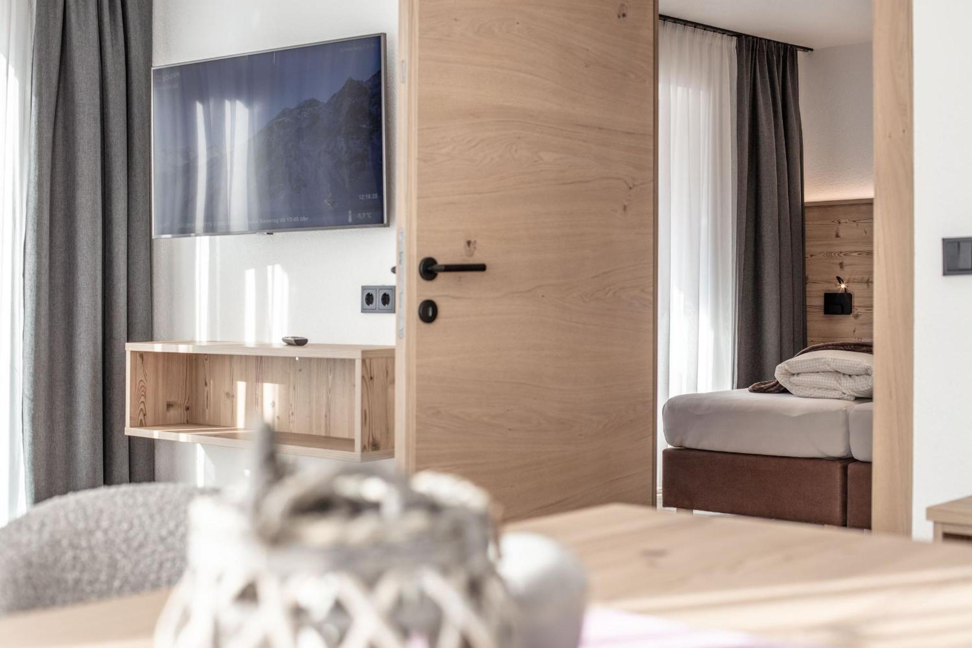 Haus Sonnwend Hotel Сьолден Екстериор снимка